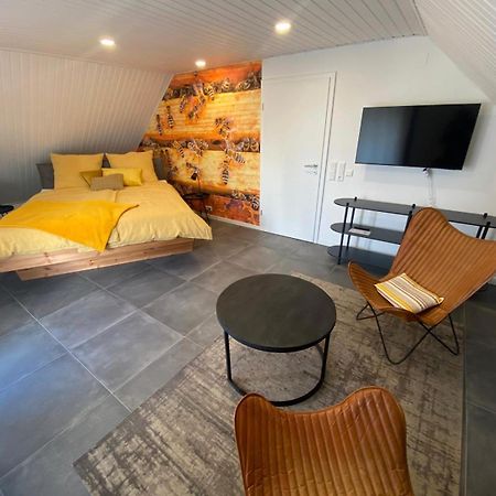 Bienenstock Apartment Venningen ภายนอก รูปภาพ