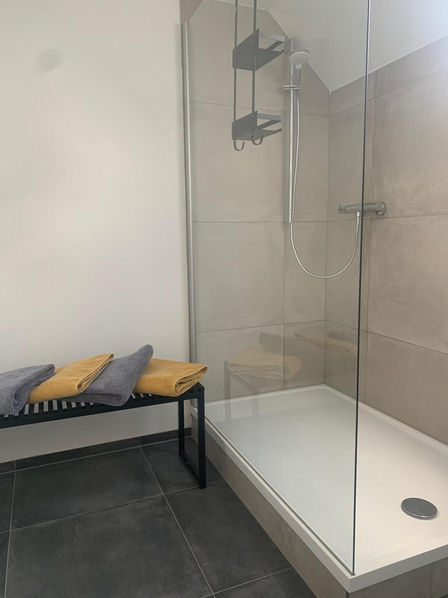 Bienenstock Apartment Venningen ภายนอก รูปภาพ