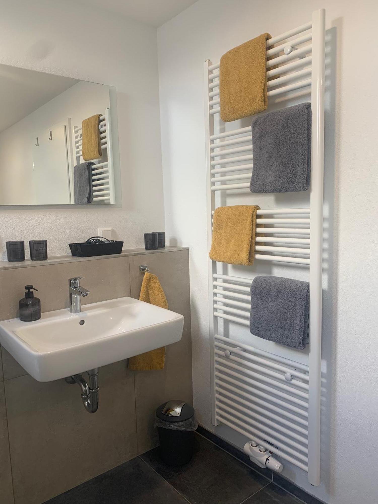 Bienenstock Apartment Venningen ภายนอก รูปภาพ